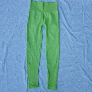 NEON NATION Highlighter Neon Green Seamless Athletic Leggings - Size Small